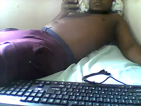 handsomeguy02 online show from April 23, 2026, 9:52 am