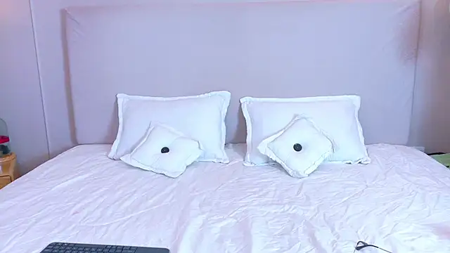 Snapshot of zarah_queen chatting on February 19, 2026, 3:13 am zarah queen online show from February 19, 2026, 3:13 am