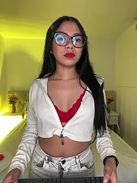 Snapshot of Little_Lexyy chatting on June 11, 2026, 5:16 am Little Lexyy online show from June 11, 2026, 5:16 am