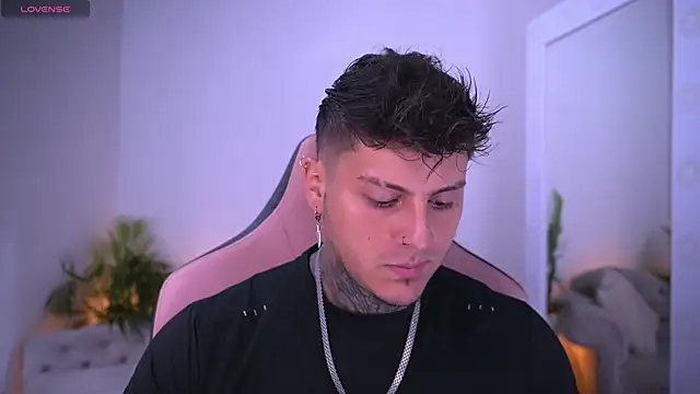 goldenatlasX online show from April 14, 2026, 7:31 pm