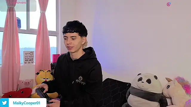 Maiky Cooper01 online show from March 24, 2026, 1:27 pm