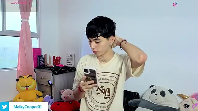 Maiky Cooper01 online show from March 30, 2026, 1:12 pm