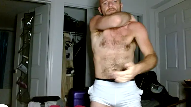 Snapshot of FrankieFuckMe chatting on March 8, 2026, 8:45 pm FrankieFuckMe online show from March 8, 2026, 8:45 pm