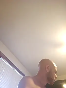 Snapshot of FrankieFuckMe chatting on April 1, 2026, 1:41 pm FrankieFuckMe online show from April 1, 2026, 1:41 pm