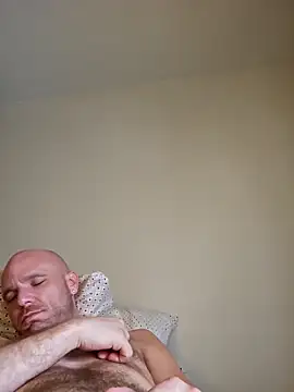 Snapshot of FrankieFuckMe chatting on April 5, 2026, 4:15 pm FrankieFuckMe online show from April 5, 2026, 4:15 pm