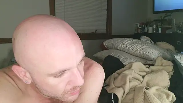 Snapshot of FrankieFuckMe chatting on April 9, 2026, 6:41 am FrankieFuckMe online show from April 9, 2026, 6:41 am