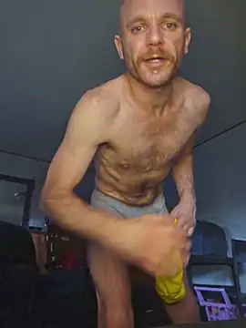 FrankieFuckMe online show from May 18, 2026, 11:21 pm