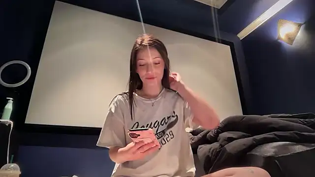 laurensmithhh online show from January 15, 2026, 8:01 pm