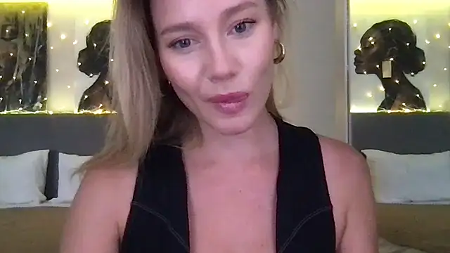 Snapshot of Stella_muse chatting on January 12, 2026, 2:28 am Stella muse online show from January 12, 2026, 2:28 am