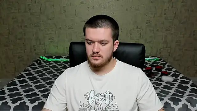 Snapshot of Well_boy chatting on March 31, 2026, 5:46 pm Well boy online show from March 31, 2026, 5:46 pm