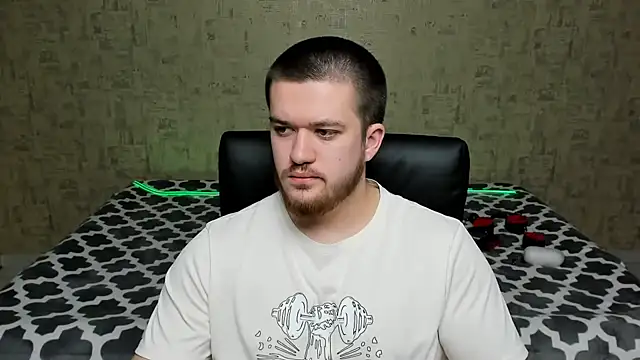 Snapshot of Well_boy chatting on April 1, 2026, 5:43 pm Well boy online show from April 1, 2026, 5:43 pm