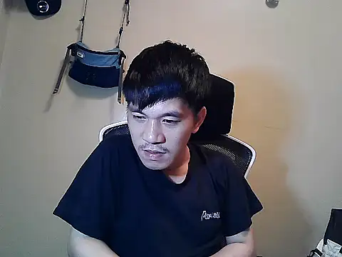 asian guy67 online show from April 14, 2026, 2:23 pm