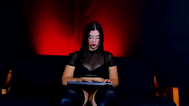 JessicaStones online show from February 2, 2026, 7:01 pm