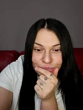 9Alice online show from January 13, 2026, 5:18 pm