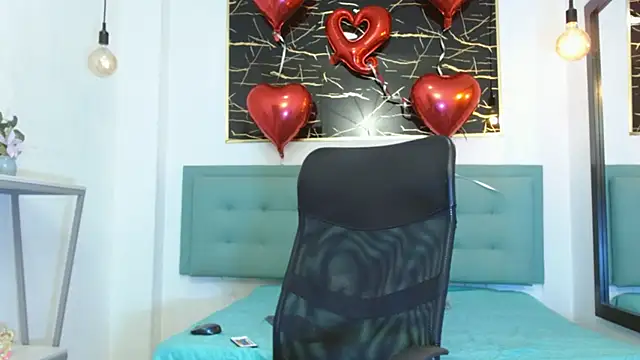 XanderGrey8 online show from February 21, 2026, 7:48 pm