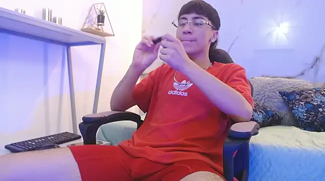 XanderGrey8 online show from April 8, 2026, 7:14 pm