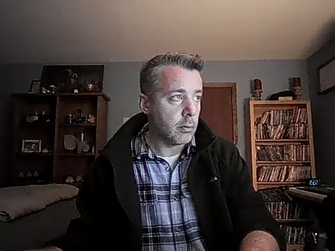 chrisw8140 online show from February 12, 2026, 2:28 am