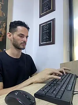 Snapshot of gatoquiles chatting on February 5, 2026, 5:50 pm gatoquiles online show from February 5, 2026, 5:50 pm