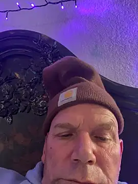 sofnhornyforu online show from January 11, 2026, 11:32 pm