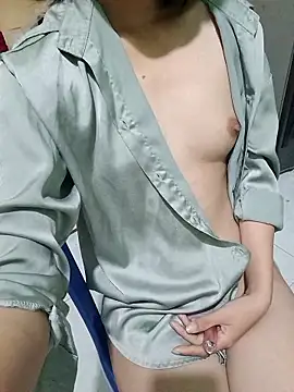 Fullmoon22 online show from January 12, 2026, 5:23 am