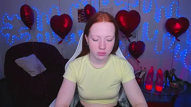 Snapshot of Katrys chatting on February 11, 2026, 1:43 am Katrys online show from February 11, 2026, 1:43 am