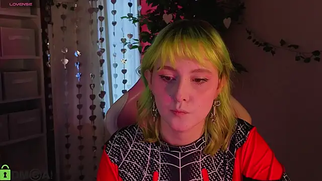 Snapshot of Roziett_Belle chatting on February 22, 2026, 9:08 am Roziett Belle online show from February 22, 2026, 9:08 am