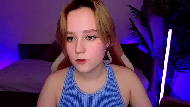 Ellie Heavenly online show from February 12, 2026, 8:20 am