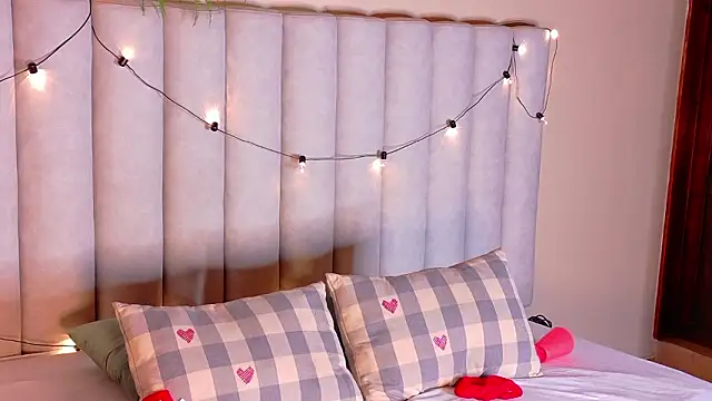 ChloeeMiller   online show from March 2, 2026, 2:25 am