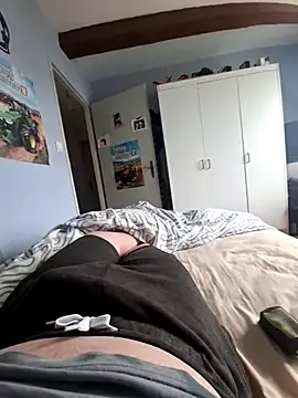 n-alan88 online show from April 5, 2026, 1:52 pm