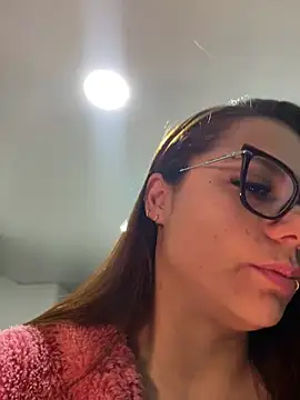 Pretty  Milf online show from April 29, 2026, 9:24 am