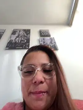 Pretty  Milf online show from May 10, 2026, 12:10 pm