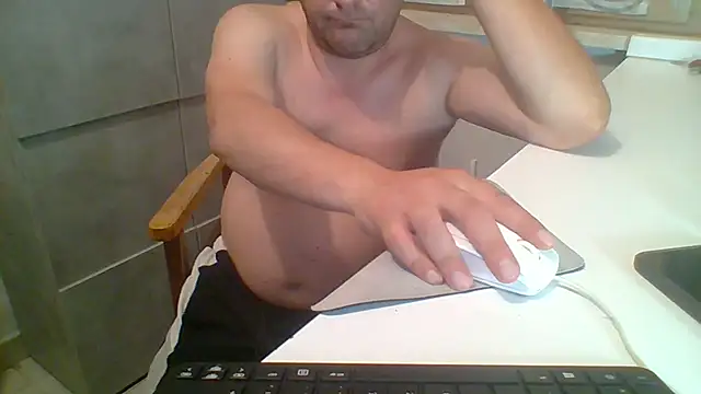ROMASSAGGEXXX online show from May 28, 2026, 8:06 pm