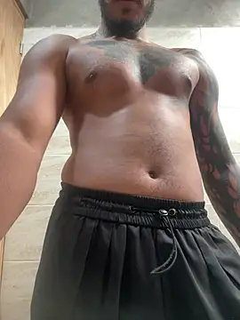 Snapshot of liyamjunior chatting on February 2, 2026, 8:07 pm liyamjunior online show from February 2, 2026, 8:07 pm