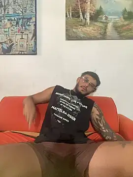 Snapshot of liyamjunior chatting on February 7, 2026, 3:38 pm liyamjunior online show from February 7, 2026, 3:38 pm