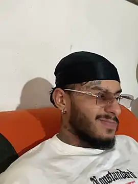 Snapshot of liyamjunior chatting on February 23, 2026, 6:49 pm liyamjunior online show from February 23, 2026, 6:49 pm