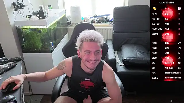 Rayzel White online show from February 22, 2026, 1:42 pm