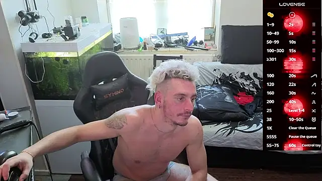 Rayzel White online show from March 5, 2026, 1:29 pm