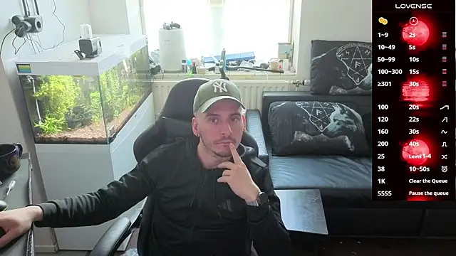 Rayzel White online show from March 21, 2026, 12:54 pm