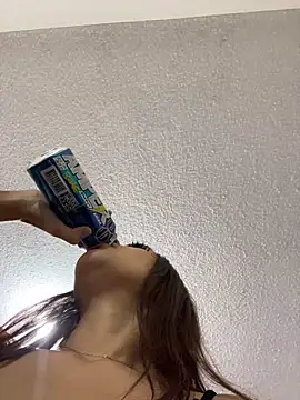 ivy-777 online show from April 18, 2026, 1:09 am