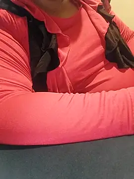 Snapshot of TamilDreamgirl08 chatting on March 29, 2026, 9:48 pm TamilDreamgirl08 online show from March 29, 2026, 9:48 pm