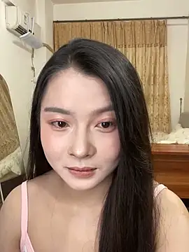 shuzhen66 online show from May 17, 2026, 12:12 pm