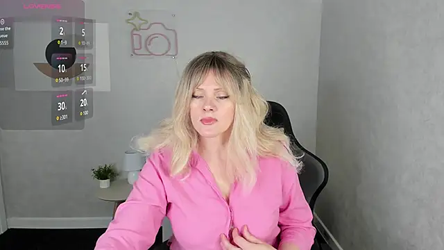 Snapshot of Victoria_Nelson chatting on April 18, 2026, 1:20 am Victoria Nelson online show from April 18, 2026, 1:20 am