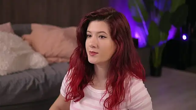 EvaMo0n online show from January 19, 2026, 6:28 am