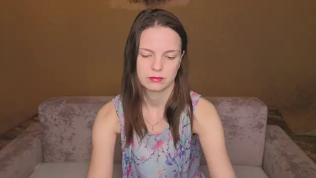 RoseWaulhgberg online show from April 15, 2026, 2:07 am