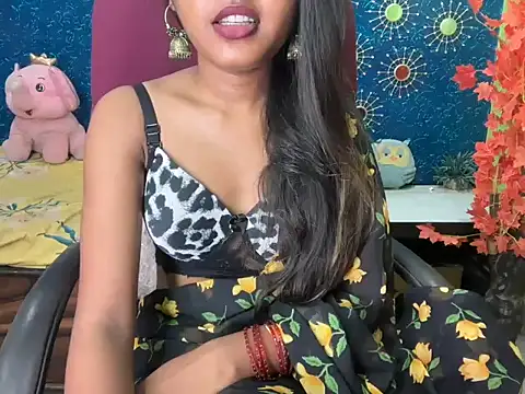 Snapshot of Brown-beauty chatting on July 7, 2026, 4:44 pm Brown-beauty online show from July 7, 2026, 4:44 pm