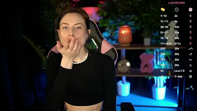 baby luna xo online show from February 23, 2026, 9:50 am