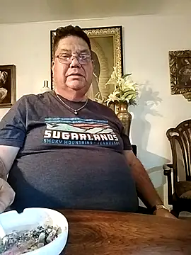 Snapshot of Zordomudo13 chatting on February 4, 2026, 2:17 am Zordomudo13 online show from February 4, 2026, 2:17 am