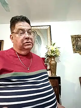 Snapshot of Zordomudo13 chatting on February 8, 2026, 2:26 am Zordomudo13 online show from February 8, 2026, 2:26 am