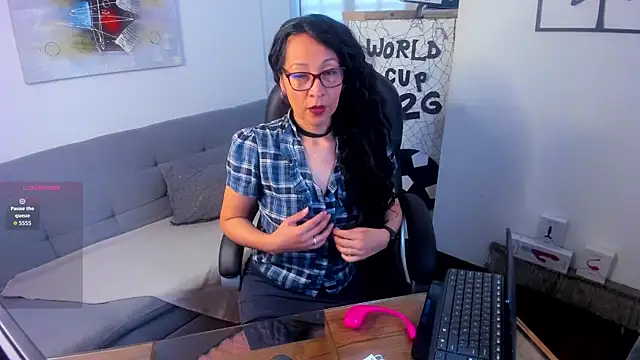 loretta fraser online show from July 2, 2026, 1:17 pm