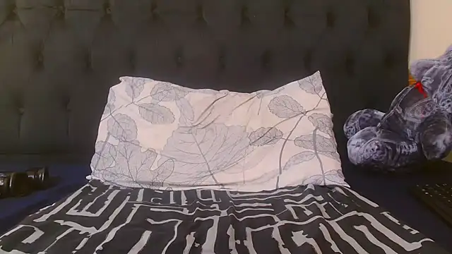 SexyPureFire001 online show from February 13, 2026, 4:58 pm